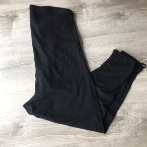 A glow Maternity Capri